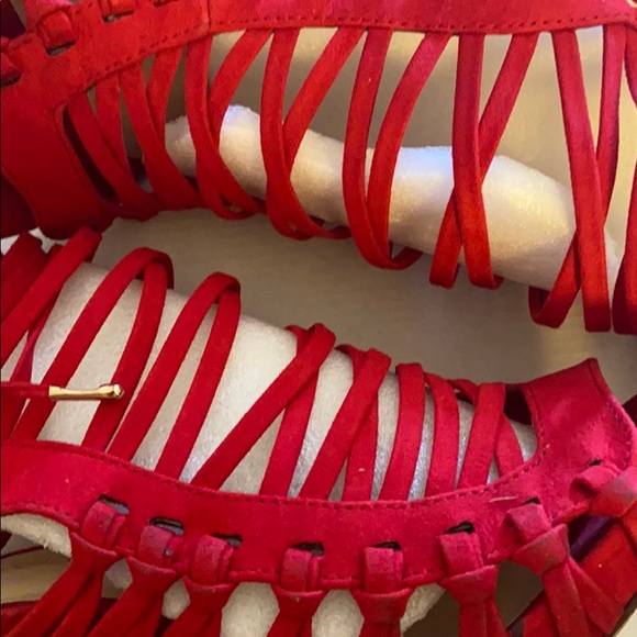 Shoes - Picture 2 of 4